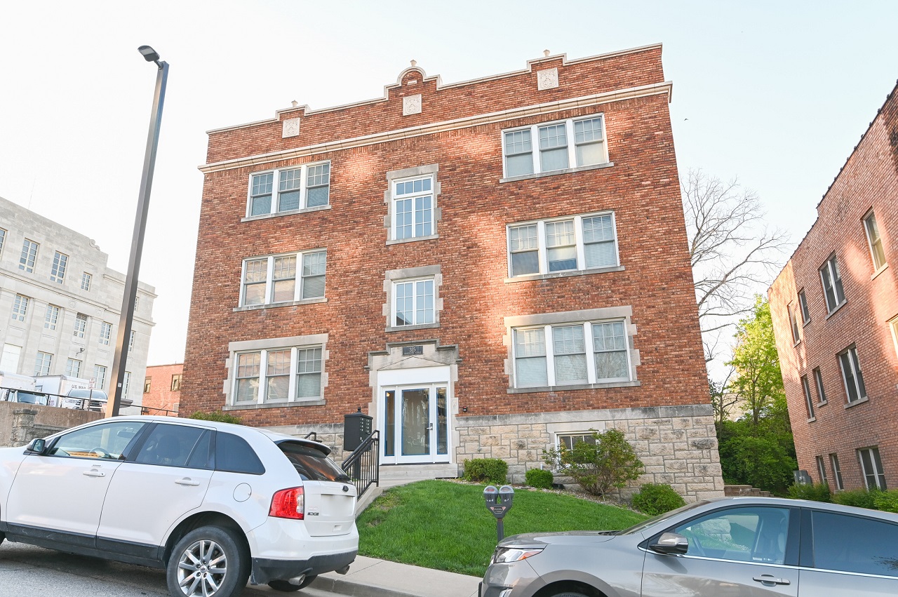 315 Washington Street - 301