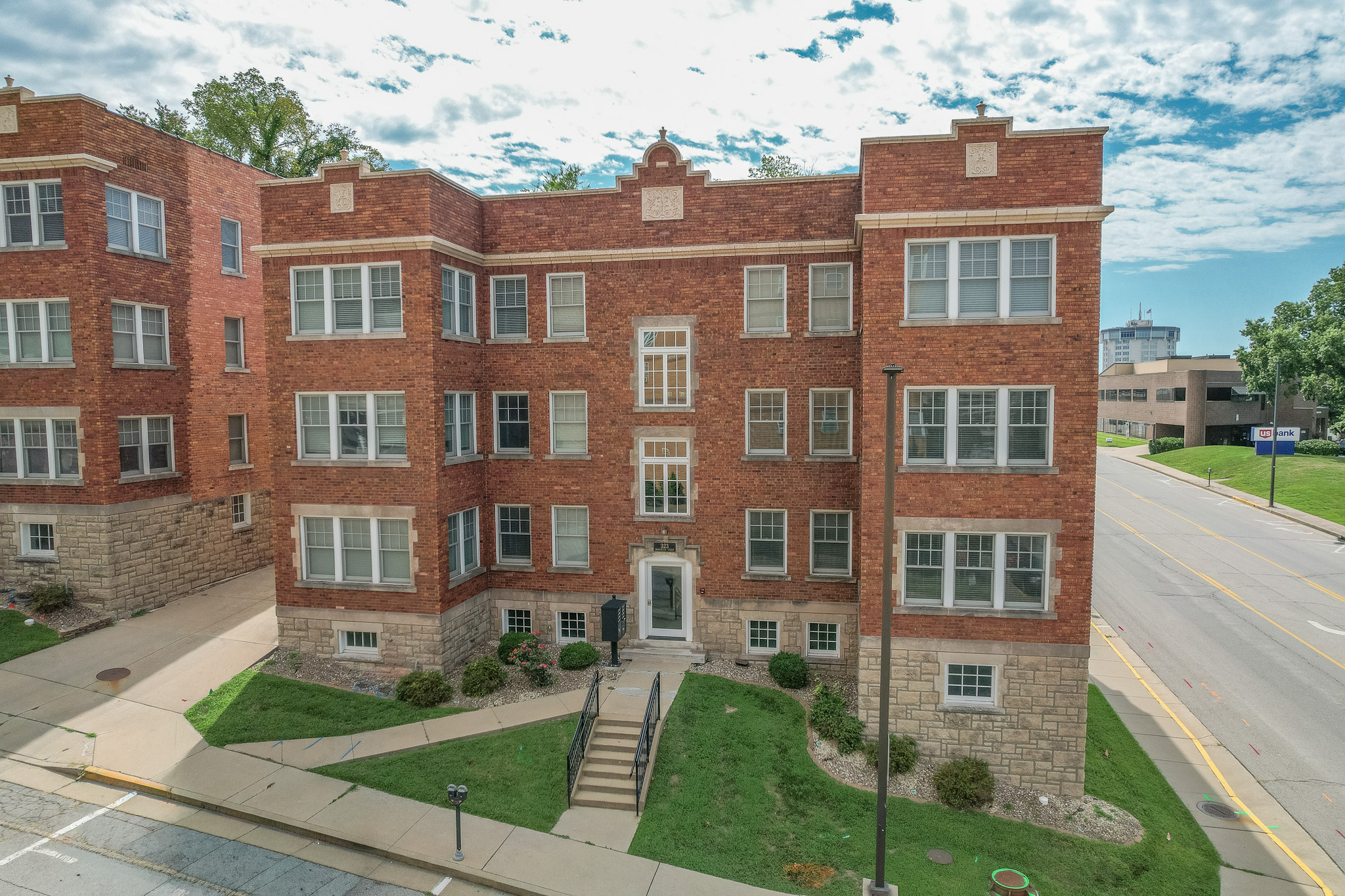 323 Washington Street - 102