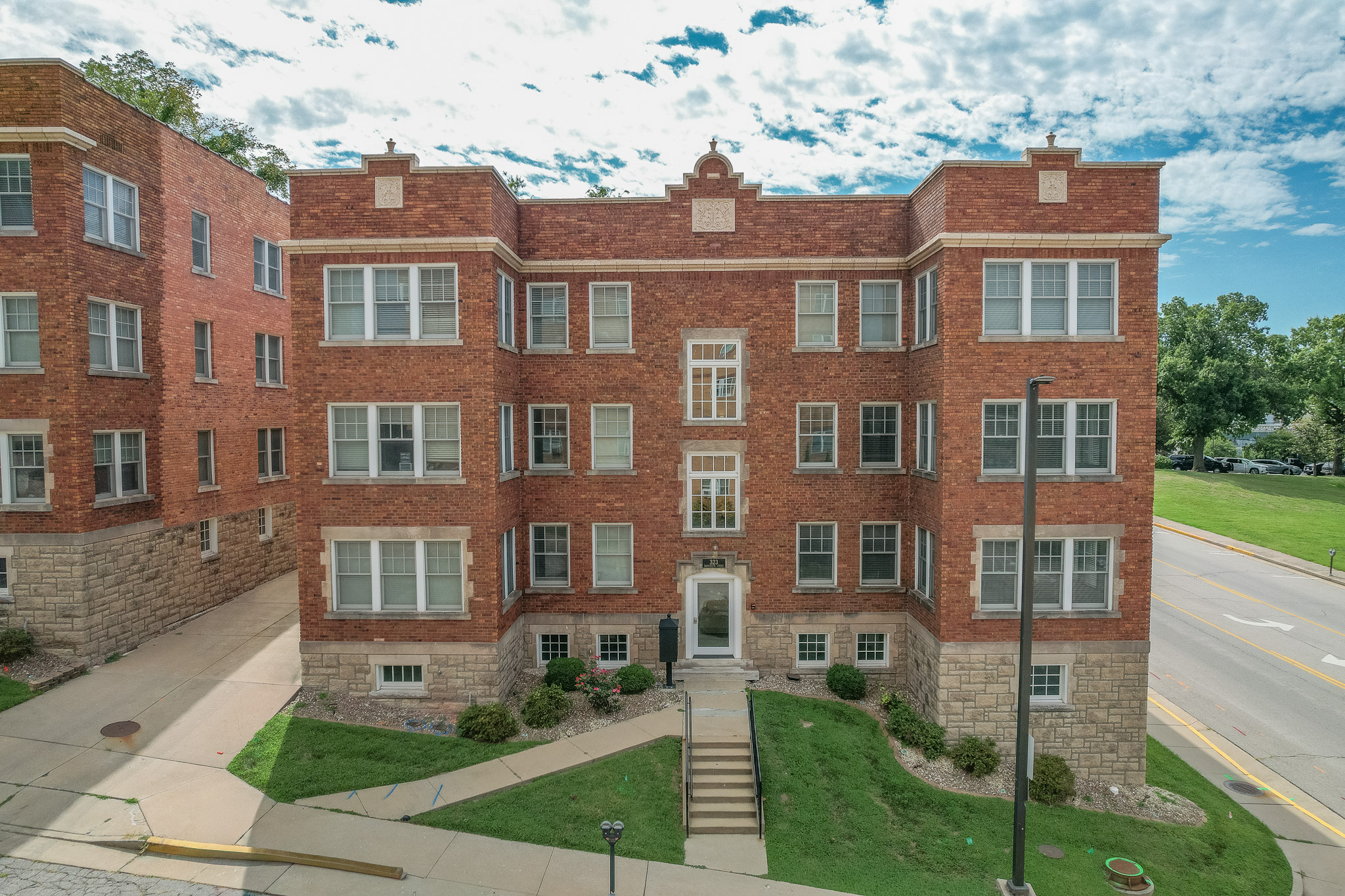 323 Washington Street - 202